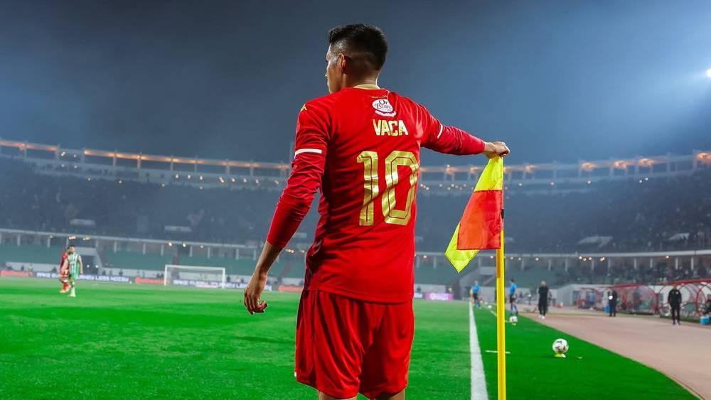 إشادة واسعة في بوليفيا بفاكا بعد ثنائيته مع الوداد ووسائل الأعلام تصفه بسفير الكرة البوليفية في المغرب