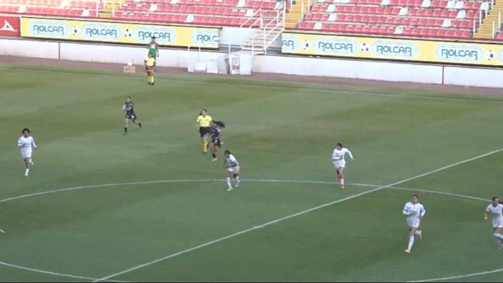 توقف مباراة في الدوري المكسيكي للسيدات بسبب إنذار خاطئ والأمن "مفقود" في البلد المستضيف لكأس العالم