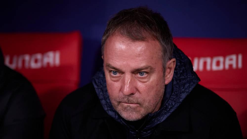Barcelona Coach Flick Imposes Strict €40,000 Fines for Lateness