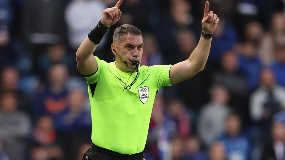 الاتحاد الأوروبي يعين كوفاكس حكماً لمباراة باريس سان جيرمان وموناكو