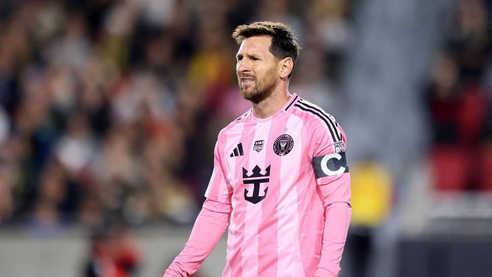 ميسي: "أشعر بالندم كثيرا لأنني لم أتعلم اللغة الإنجليزية منذ الصغر"