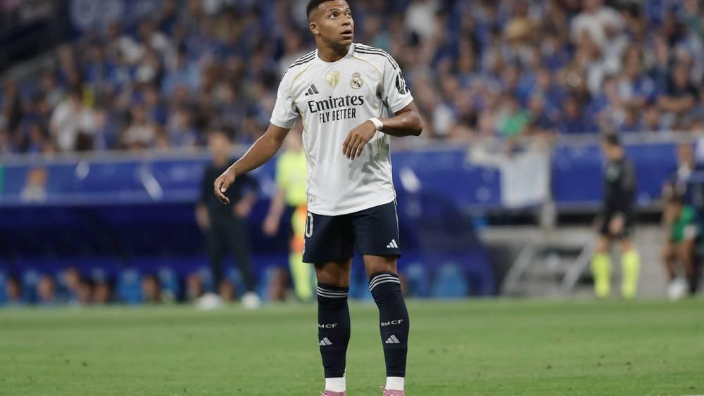 الادعاء الإسباني يطلب سجن مشجع لريال أوفيدو سنة واحدة بسبب تصرفات عنصرية تجاه مبابي