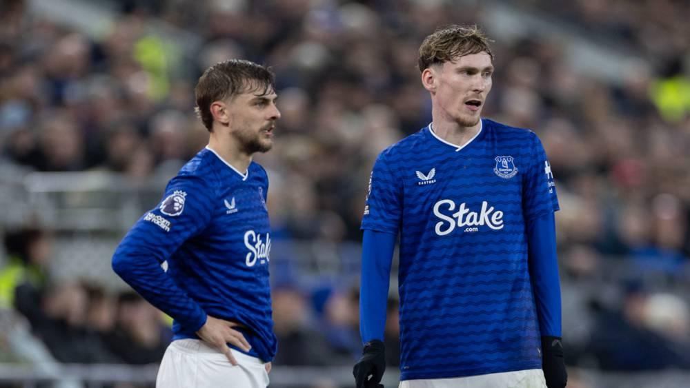 صراع النقطة الواحدة بين نيوكاسل وإيفرتون في سانت جيمس بارك ضمن الدوري الإنجليزي الممتاز