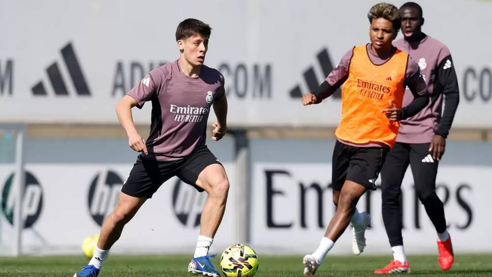 غياب كامافينجا وخمسة لاعبين آخرين عن تدريبات ريال مدريد قبل لقاء خيتافي