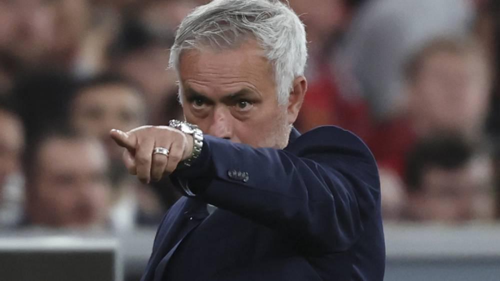 مورينيو يهدد بإنهاء مسيرة بريستياني مع بنفيكا في حال ثبوت عدم احترامه للمبادئ