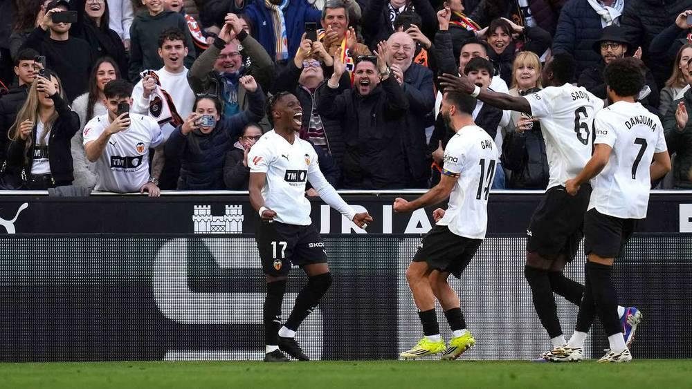 ركلة جزاء لارجي رمازاني تمنح فالنسيا الفوز على أوساسونا في الدوري الإسباني