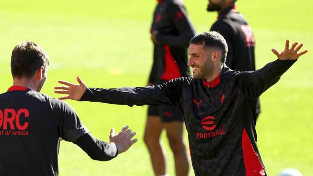 سنتي خيمينيز يسابق الزمن للعودة إلى ميلان قبل مواجهة ديربي الغضب أمام إنتر