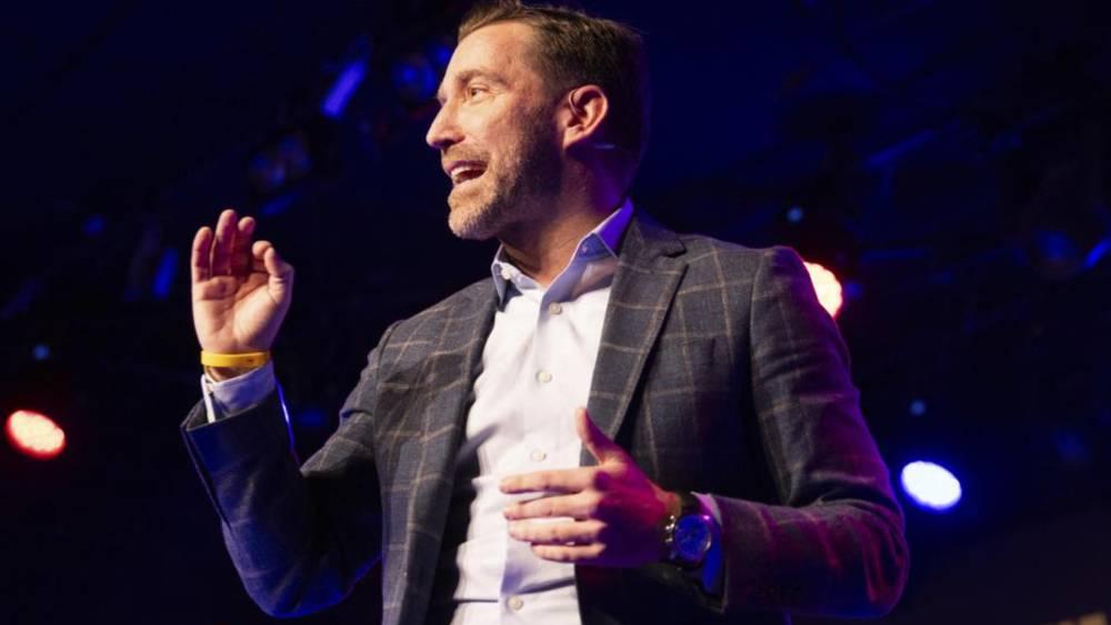 مارك سيريا يطعن في استبعاده من انتخابات برشلونة ويتمسك بالمسار القانوني