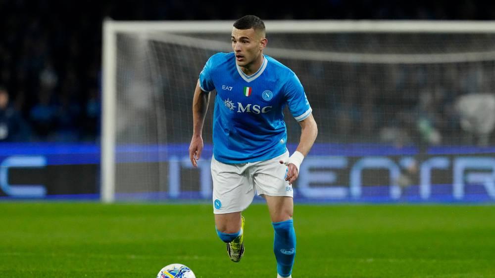 نابولي يواجه تورينو في الدوري الإيطالي سعيا لتعزيز مركزه الثالث وتضييق الخناق على الوصيف ميلان