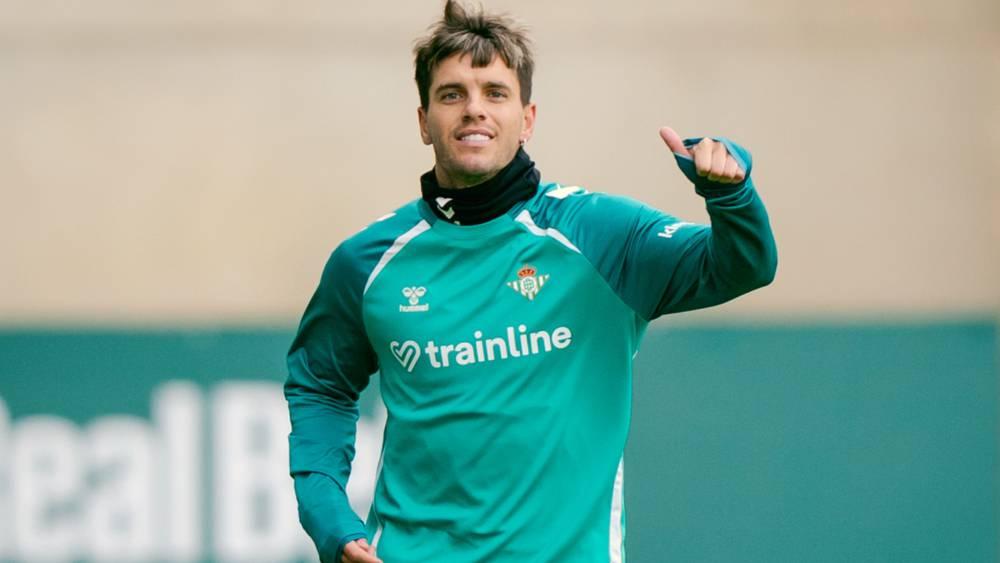 لو سيلسو يبدأ مرحلة الركض على العشب ويقترب من تدريبات ريال بيتيس الجماعية