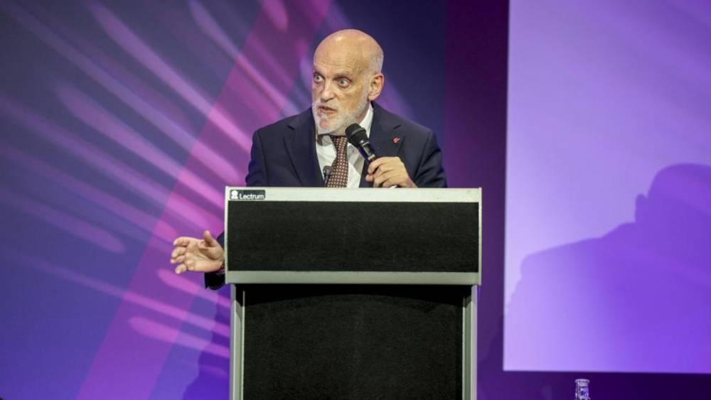 خافيير تيباس يؤيد عقوبة الاتحاد الأوروبي ضد ريال مدريد بسبب إيماءة نازية