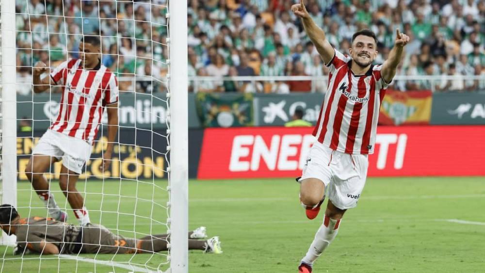 إرنيستو فالفيردي يؤكد غياب المدافع أيتور باريديس عن مواجهة برشلونة