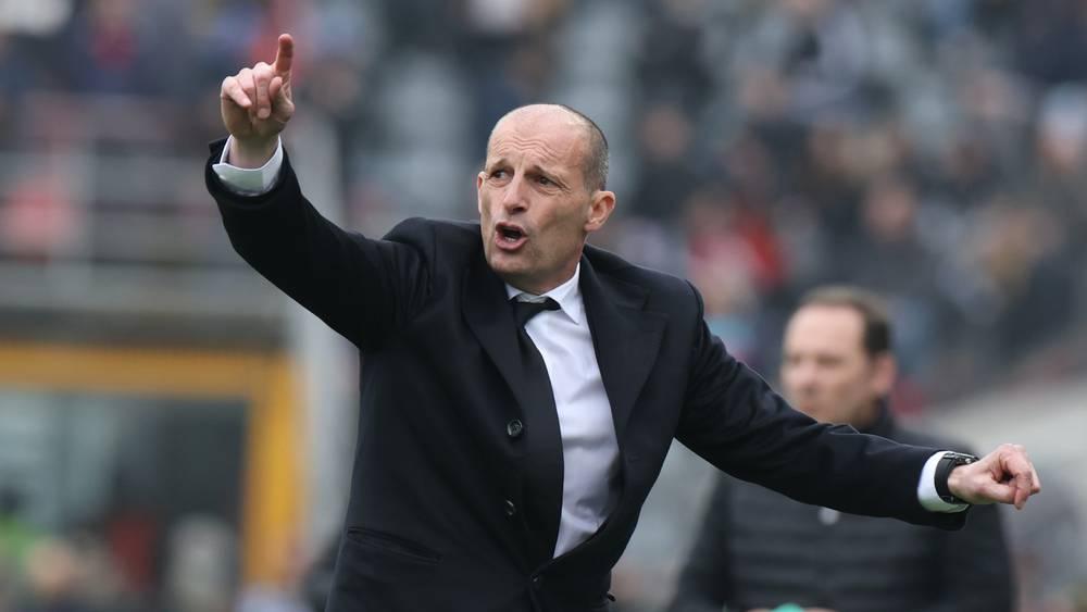 صراع الصدارة والمطاردة يجمع ميلان وإنتر ميلان في قمة الدوري الإيطالي بفارق عشر نقاط