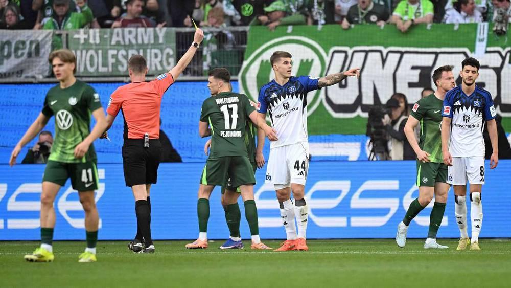 هامبورغ يقلب تأخره أمام فولفسبورج بركلتي جزاء في الدوري الألماني