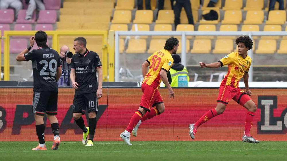 فوز ليتشي على كريمونيزي بهدفين لهدف في مباراة شهدت طرداً وهدفاً ملغياً بالدوري الإيطالي