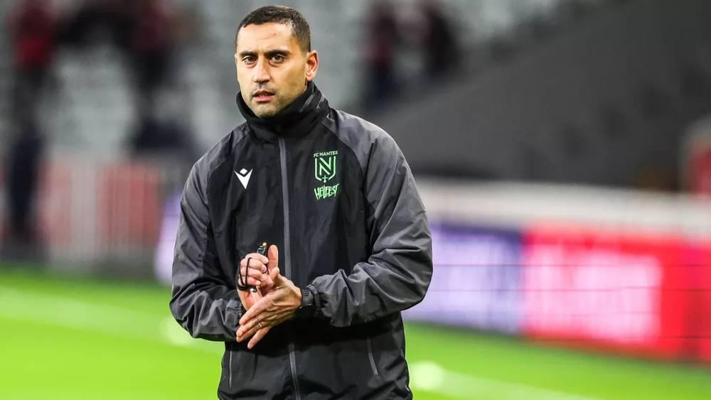 نانت يقرر إقالة مدربه أحمد القنطاري بسبب سوء النتائج وتعيين خليلوزيتش خلفا له