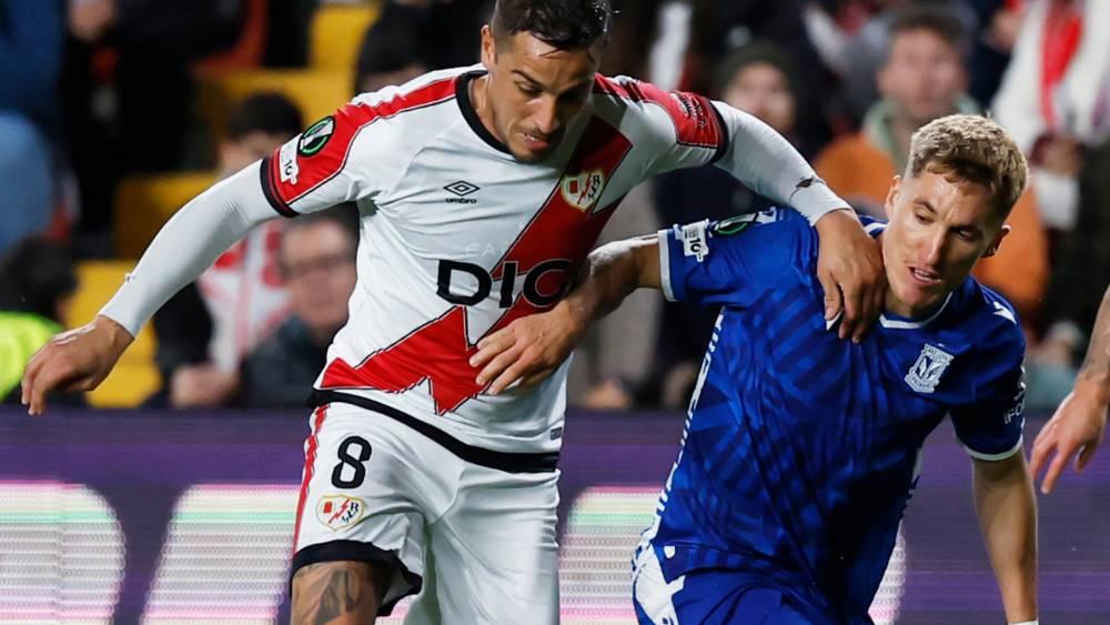 أوسكار تريجو يعلن رحيله رسمياً عن رايو فاليكانو الإسباني بنهاية الموسم