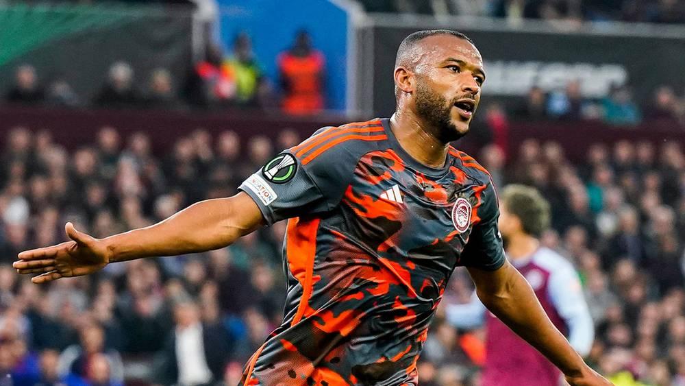 أولمبياكوس يتوصل لاتفاق رسمي لتجديد عقد أيوب الكعبي