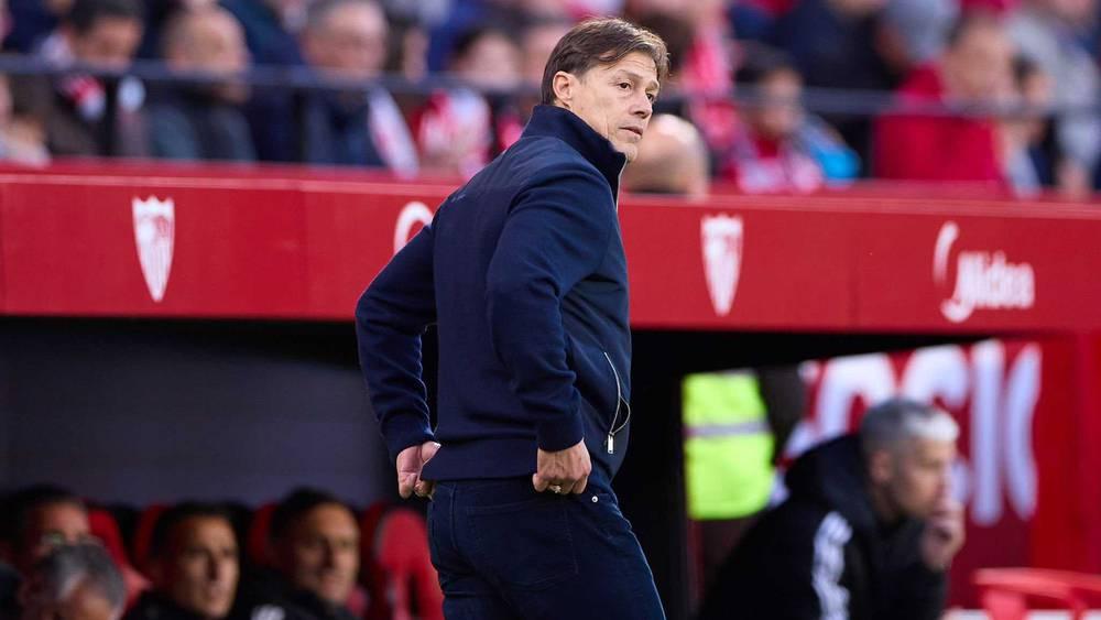 مدرب إشبيلية قبل مواجهة برشلونة: "اليوم هناك حروب ونحن نتحدث عن لعب مباراة.. الأمر أصبح غير إنساني"