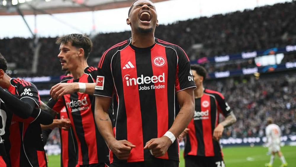 Un but d'Arnaud Kalimuendo Muinga offre la victoire à l'Eintracht Francfort face à Heidenheim en Bundesliga