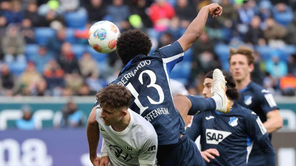 هوفنهايم يكتفي بنقطة التعادل أمام فولفسبورج ويحافظ على مركزه الثالث في الدوري الألماني