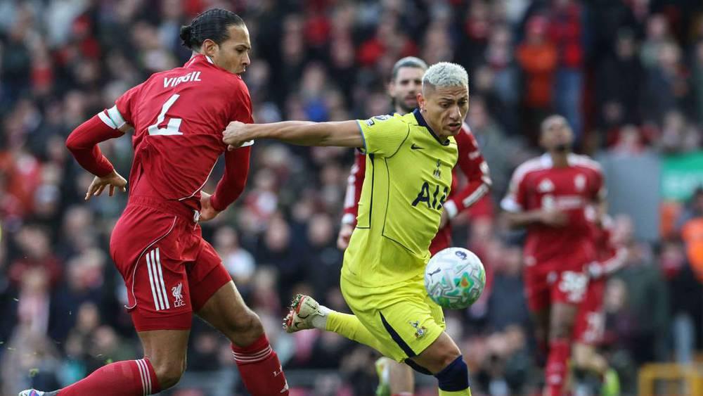 ريتشارليسون يمنح توتنهام تعادلاً في الوقت القاتل أمام ليفربول في الدوري الإنجليزي