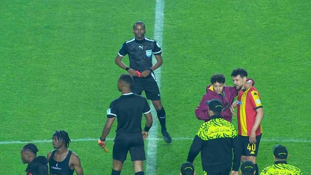 الأهلي يشتكي الحكم السنغالي عيسى سي ويطالب "الكاف" بحماية نزاهة المسابقات الإفريقية