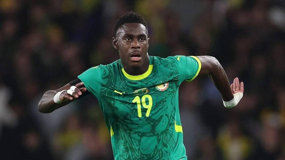 السنغالي نياكاتي يتحدى الكاف بشأن إعادة الكأس الأفريقية والميداليات: "تعالوا واحصلوا عليهم!"