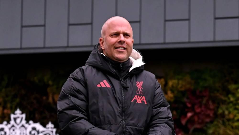 مع اقتراب رحيله عن ليفربول.. سلوت يتلقى عرضا للعودة إلى هولندا