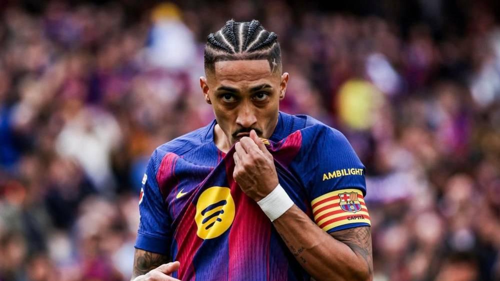 رافينيا بعد الفوز (7-2): "بدعم هذه الجماهير يصعب على أي فريق هزيمتنا على أرضنا"