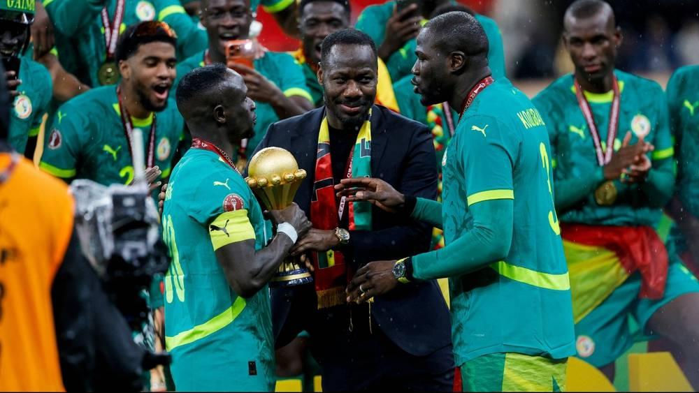 بابي ثياو (مدرب السنغال): "لن نعيد الكأس ولن نسلمها إلى المغرب"