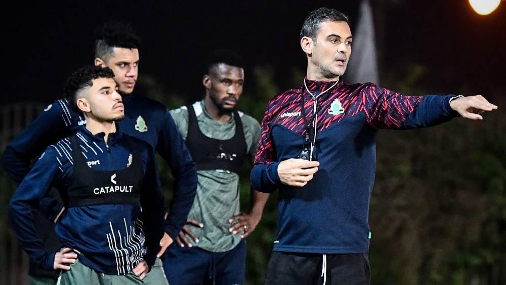 سانتوس يضع آخر اللمسات على تشكيلة الجيش الملكي قبل موقعة الإياب أمام بيراميدز