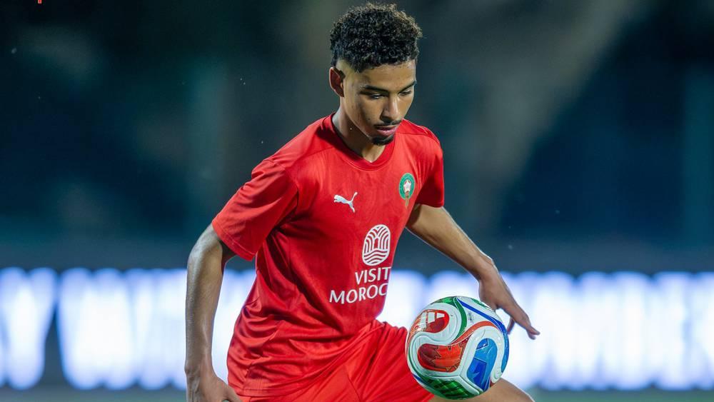 جسيم عن تمثيل المنتخب المغربي الأول: "أمي كانت تبكي لأنها شعرت بالفخر وما وصلتُ إليه بفضلها"