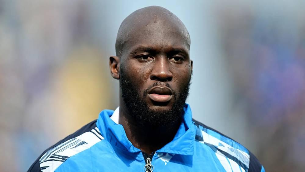 نابولي يعاقب روميلو لوكاكو لعدم التحاقه بالتدريبات