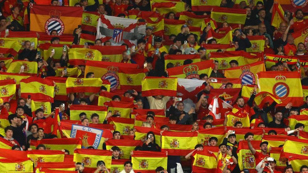 قبل احتضان كأس العالم 2030.. إسبانيا تغرق في مستنقع العنصرية!