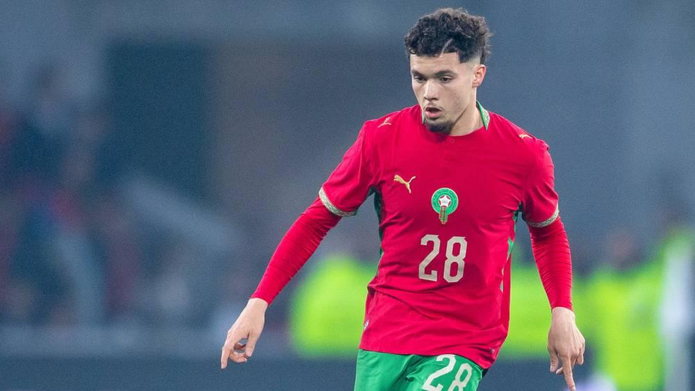 المرابط: "فخور بتمثيل المغرب في كل الظروف.. التزامي مكرس بالكامل لبلدي ولهذا القميص"