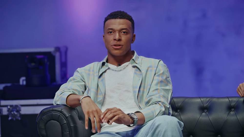 مبابي يعترف بتقصيره الدفاعي مع ريال مدريد ويصف الانتقادات بالبناءة