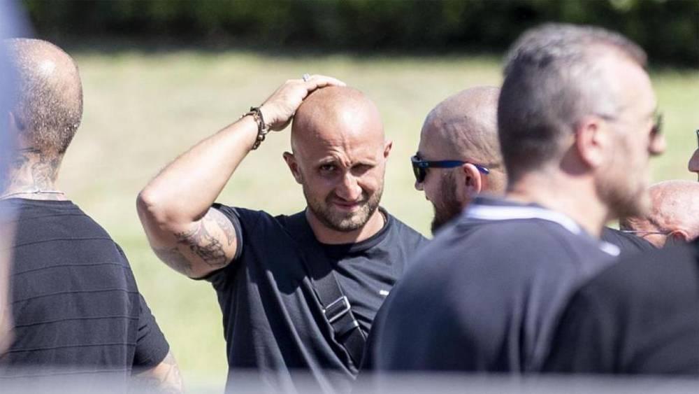 القضاء الإيطالي يحكم بسجن لوكا لوتشي قائد مشجعي ميلان السابق لـ 18 عاماً