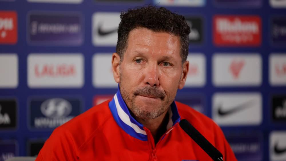 Simeone dénonce le racisme, une "crise mondiale" avant le choc face à Barcelone