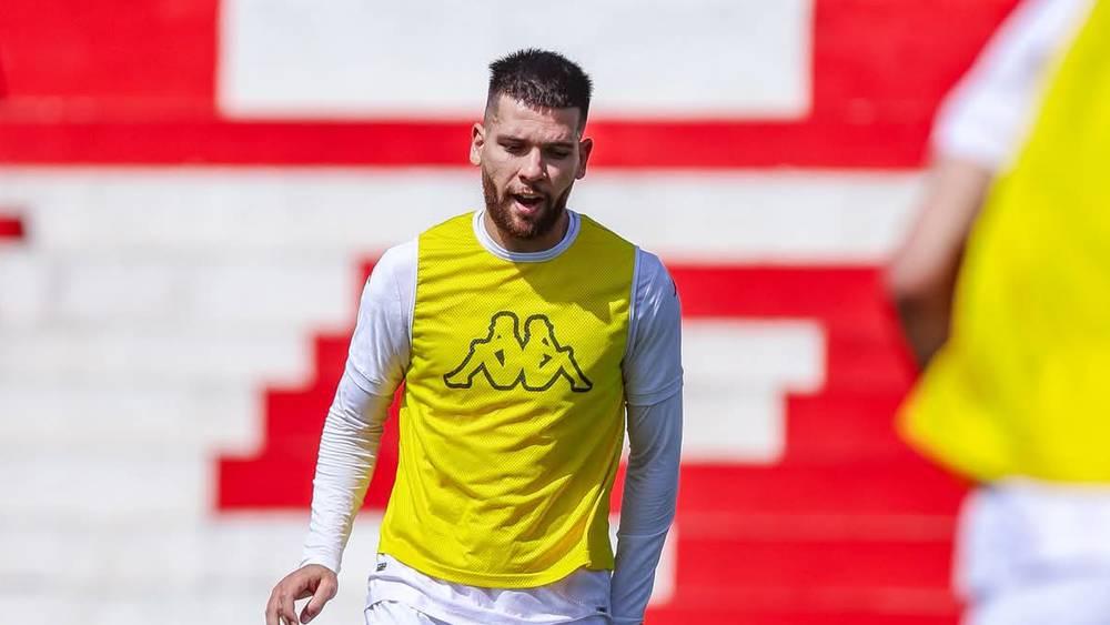 كارتيرون يستبعد البرازيلي فيريرا من قائمة الوداد لمواجهة الفتح