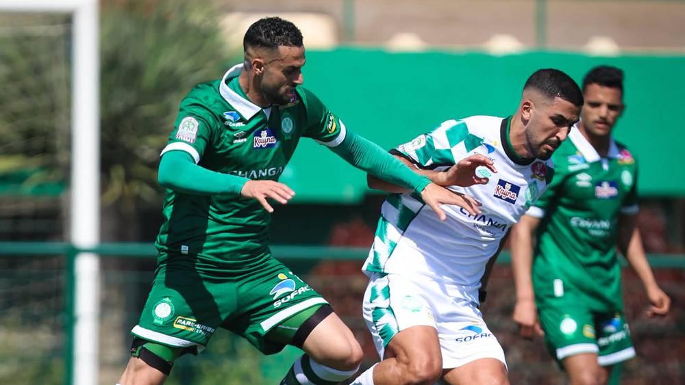 فادلو يبرمج مباراة إعدادية بين لاعبي الرجاء لتفادي تراجع التنافسية