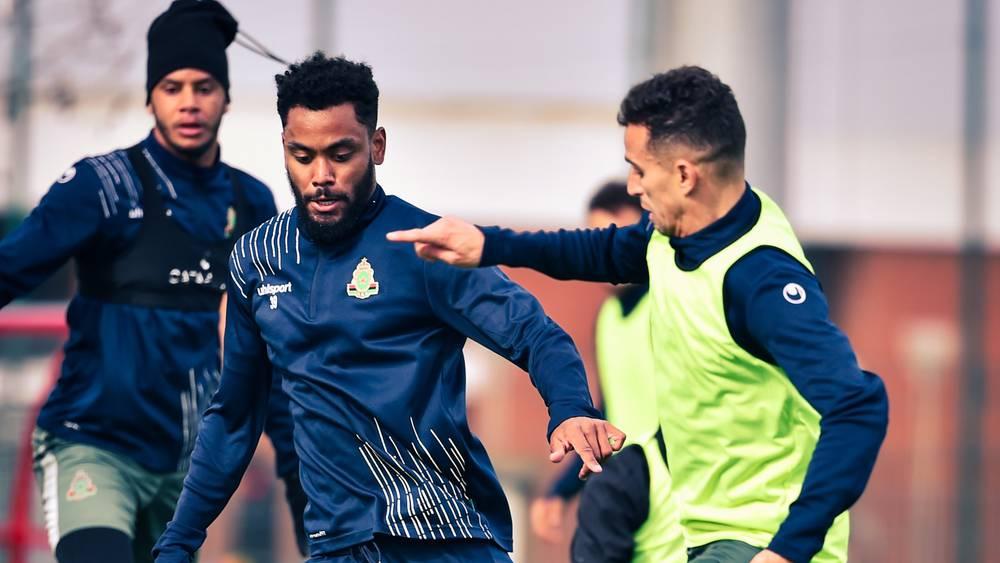 سانتوس يمنح لاعبي الجيش الملكي يوم راحة قبل استئناف التداريب غدا الثلاثاء استعدادا لملاقاة نهضة بركان