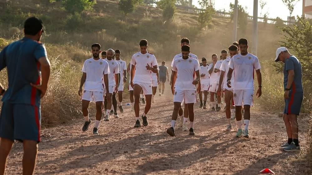 إعداد تقليدي يُرهق الوداد.. معسكرات الطاقم السابق وراء الانهيار البدني للاعبي الفريق وسط الموسم