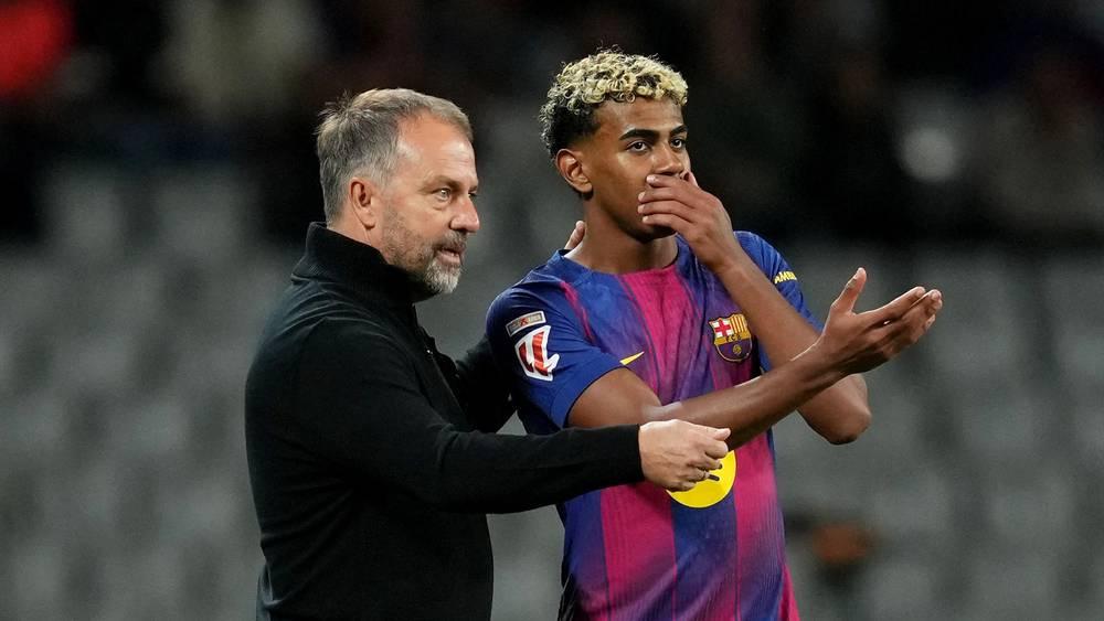 فليك: "يامال لاعب عاطفي وهذا أمر جيد.. سأدعمه دائمًا"