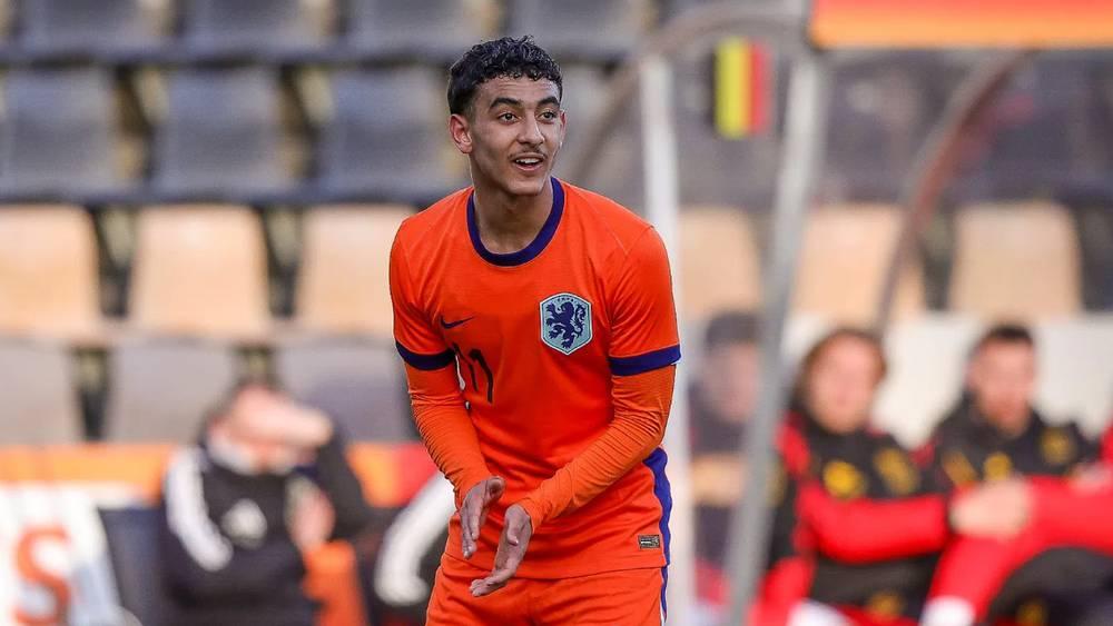 أوفقير: لم أتلقَّ أي اتصال من المغرب.. أركز حاليا على المنتخب الهولندي لكن لم أحسم قراري بعد"