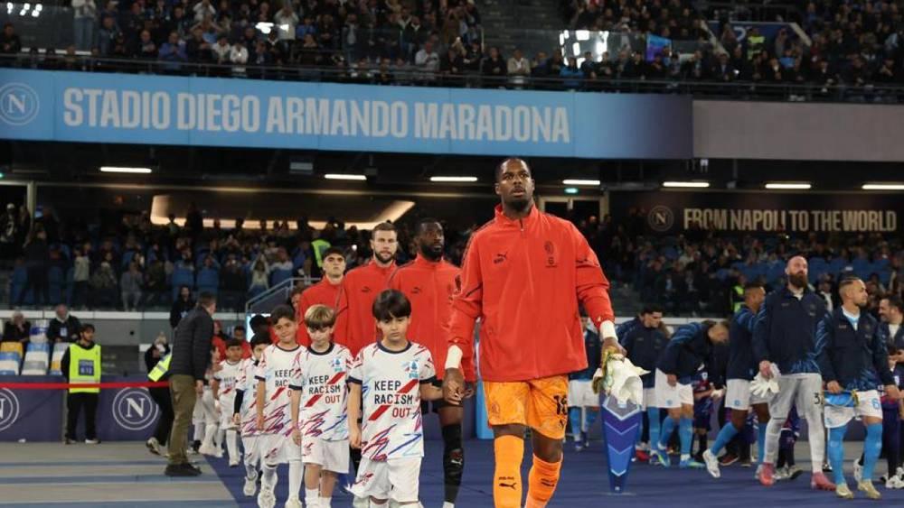 غرامات تأخر لاعبي ميلان في الدوري الإيطالي تصل إلى 132 ألف يورو