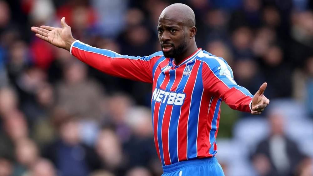 ميلان يرفض ضم مهاجم كريستال بالاس ماتيتا بسبب مشاكل طبية في الركبة