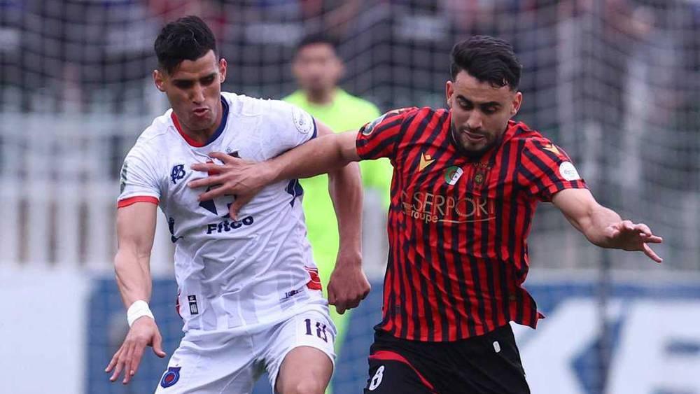 بـ10 لاعبين.. أولمبيك آسفي يعود بالتعادل من الجزائر أمام اتحاد العاصمة (0-0) ضمن نصف نهائي كأس الكونفدرالية