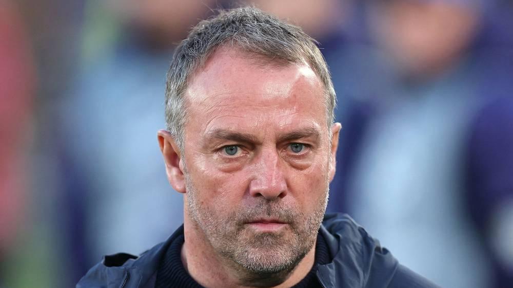 فليك يخطط لاصطحاب جميع لاعبي برشلونة بما في ذلك المصابين إلى مدريد لتعزيز روح الفريق قبل موقعة الإياب أمام أتلتيكو مدريد