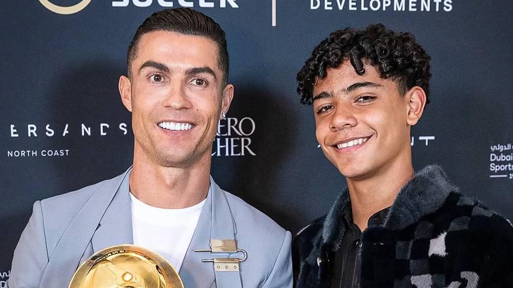 ابن رونالدو: "أخبرني والدي أنه سيواصل اللعب لسنوات أخرى لنحقق حلم التواجد معا في النصر ومنتخب البرتغال"
